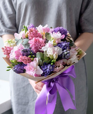 Бесплатная доставка цветов в Лакинске